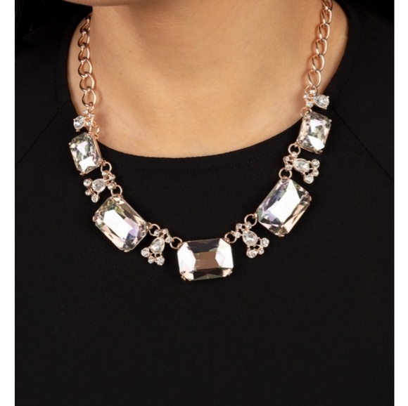 Flawlessly Famous Necklace